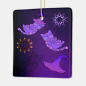 魔女の帽子と星がついた紫色の子猫 セラミックオーナメント (左)