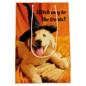 魔女の帽子と箒を持つポップ ミディアムペーパーバッグ (裏面)