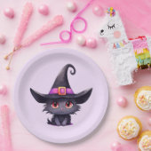 魔女の帽子をかぶったかわいい黒猫誕生日 ペーパープレート (パーティー)