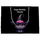 魔女の帽子をかぶったかわいい黒猫誕生日 ラージペーパーバッグ (裏面)