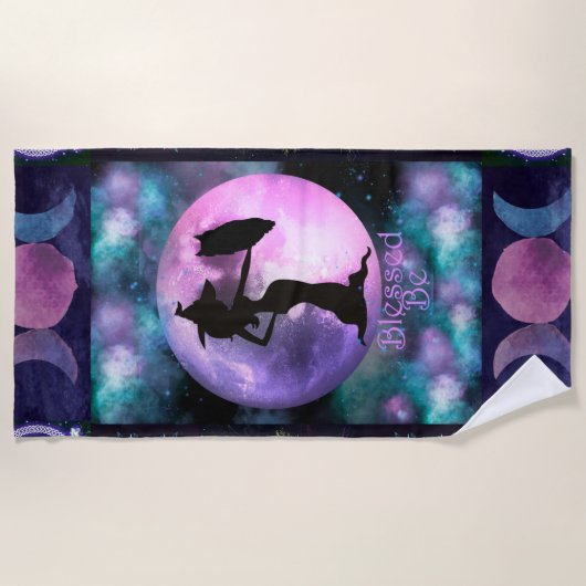 魔女の紫影の本魔女の月 ビーチタオル (正面)
