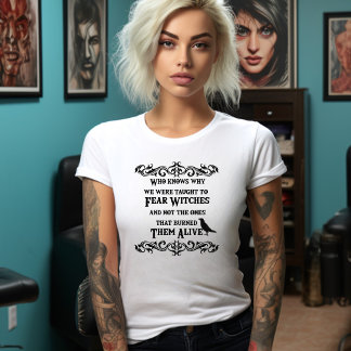 魔女のTシャツ教えを恐れる理由は誰にも分からない Tシャツ