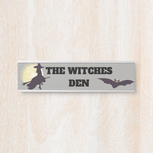 魔女はメッセージや名前のぶら下がったプレートを追加 サインプレート (正面)