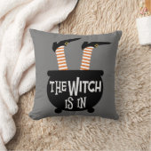 魔女は入っている クッション (ブランケット)