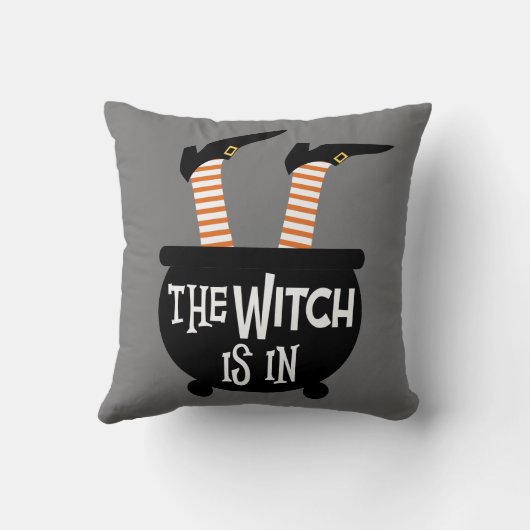 魔女は入っている クッション (裏面)