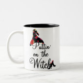 魔女を殴る ツートーンマグカップ (左)