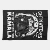 魔女を獲得するカマラハロウィーンの投票をしている キッチンタオル (横)