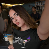 魔女を飲む面白いハロウィーンTシャツ Tシャツ