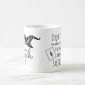 魔女スイッチのハロウィーンをフリップさせない コーヒーマグカップ (中央)