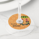 魔女ハロウィーンを飲む ワイングラスタグ (クローズアップ)