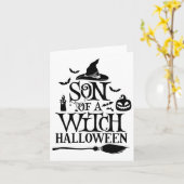 魔女ベビーの面白いハロウィーンの息子 カード (黄色い花)