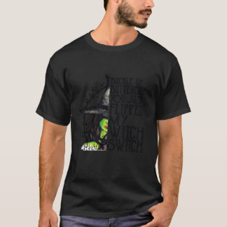 魔女ベルトアップ バターカップ あなたは私のウィットをひっくり返した Tシャツ