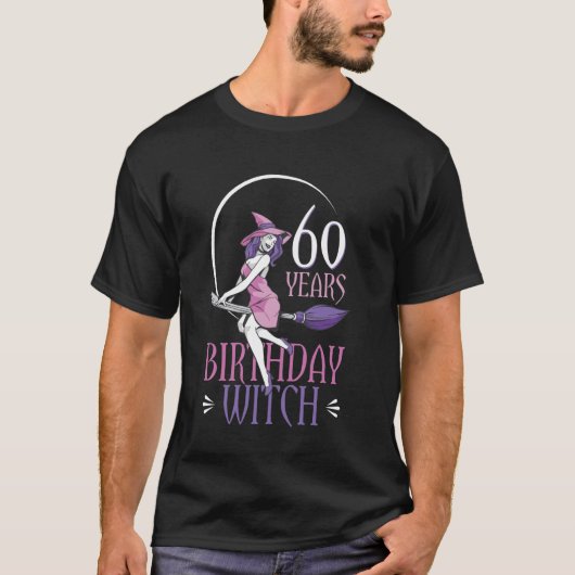 魔女60歳の誕生日パーティーの箒 ファンタジー魔法の杖 Tシャツ (正面)