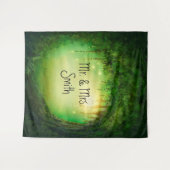 魔法にかけられた緑の森の木の素朴な森の背景 タペストリー (正面(横))