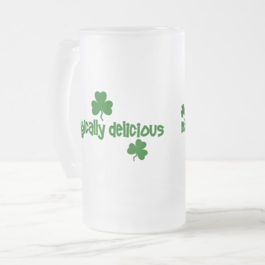 魔法のようにおいしい曇らされたビールのジョッキ フロストグラスビールジョッキ (正面左)