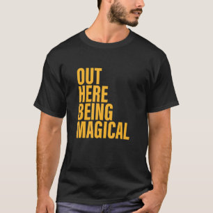 魔法のアパレルを持って出て Tシャツ