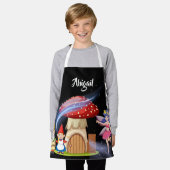 魔法のゴブリンと妖精パーソナライズされたの名前キッズ エプロン (着用した状態)