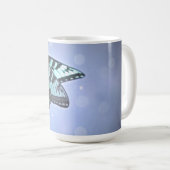 魔法のティール（緑がかった色）蝶の写真 コーヒーマグカップ (正面右)