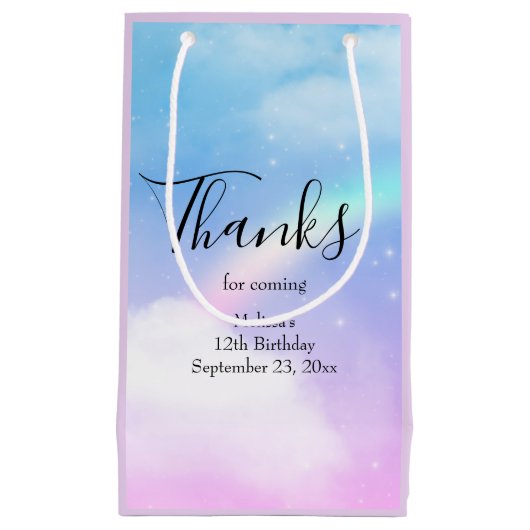 魔法のパステルクラウドとレインボーありがとう スモールペーパーバッグ (正面)