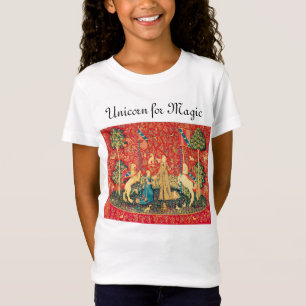 魔法のファンタジーの花、動物のための女性そしてユニコーン Tシャツ