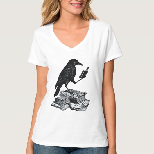 魔法のワタリガラスと学術書 Tシャツ (正面)