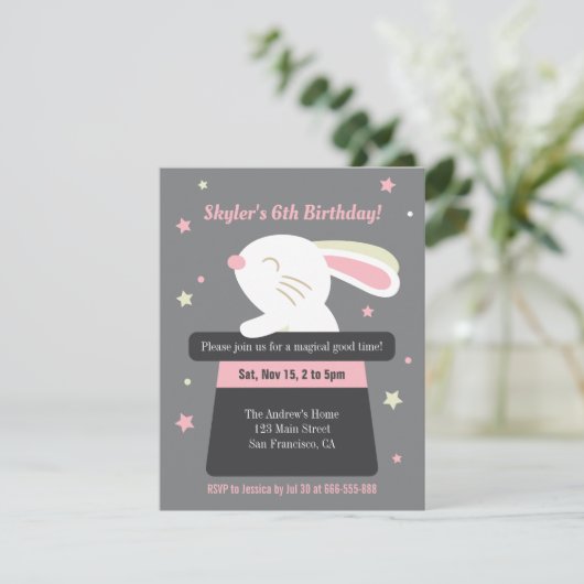 魔法の帽子の星の子供の誕生日のパーティーのかわいいバニー 招待状 (スタンド正面)
