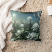 魔法の庭の白いバラ クッション (ブランケット)