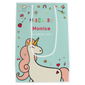 魔法の日かわいい漫画ユニコーン子供の誕生日 ミディアムペーパーバッグ (裏面)