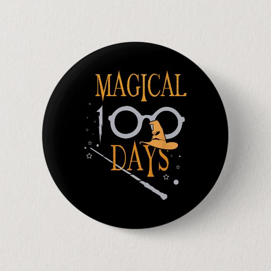 魔法の日100日目先生学生 缶バッジ (正面)