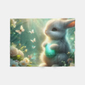 魔法の森のウサギの卵 フリースブランケット (正面(横))