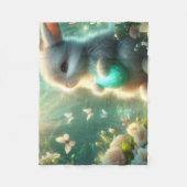 魔法の森のウサギの卵 フリースブランケット (正面)