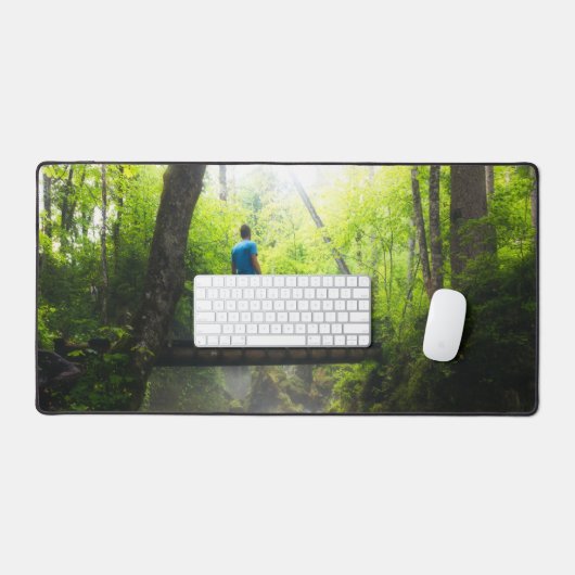 魔法の森の中を旅する デスクマット (キーボード&マウス)
