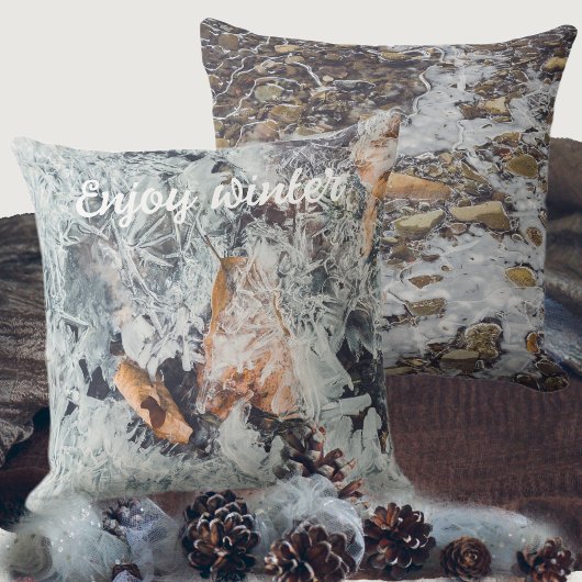 魔法の氷の結晶のパターン落ちたと葉の クッション
