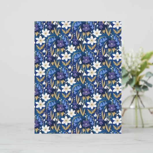 魔法の王室のブルーフローラルパターンスクラップブック紙 (スタンド正面)