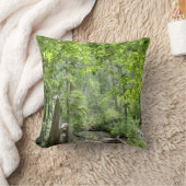 魔法の緑の森のシーン。 クッション (ブランケット)