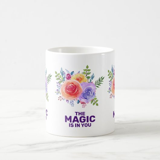 魔法は引用文水カラーフローラデザイン コーヒーマグカップ (中央)