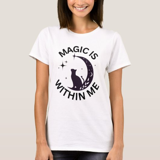 魔法は私の中にいる 猫 + 月 Tシャツ (正面)