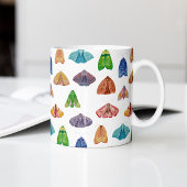 魔法ナイトモスパターン。神秘的な蝶 コーヒーマグカップ