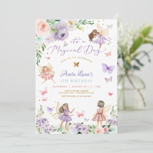 魔法ワンパープルピンクフェアリーバタフライ誕生日 招待状 (スタンド正面)