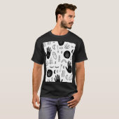 魔法手、月、民族柄。 Tシャツ (正面フル)