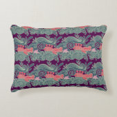 魚および紫色の波が付いているパターン アクセントクッション (正面)