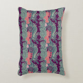 魚および紫色の波が付いているパターン アクセントクッション (正面(垂直))