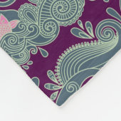 魚および紫色の波が付いているパターン フリースブランケット (角)