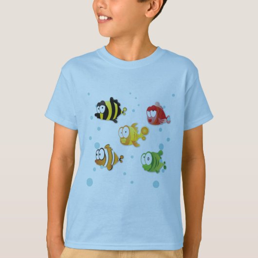 魚が海で泳ぐTシャツ Tシャツ (正面)