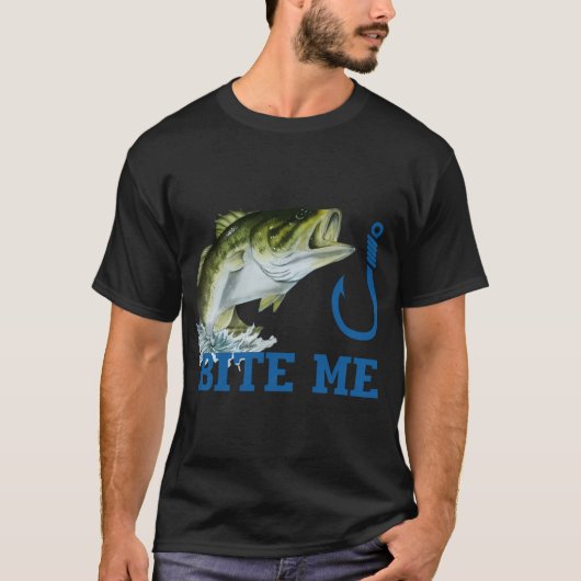 魚とフックが私を噛む Tシャツ (正面)