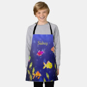 魚と小さいサイズの子供のエプロン エプロン (着用した状態)