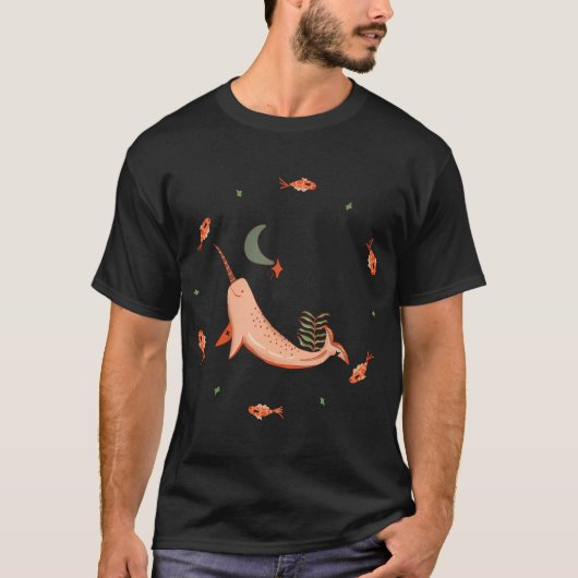 魚と星と共にいるイッカク - 緑 オレンジ Tシャツ (正面)