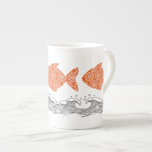 魚と波 ボーンチャイナマグカップ (正面右)