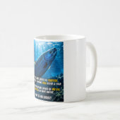 魚と漁師の哲学的名言 コーヒーマグカップ (正面右)