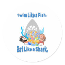 魚のように泳ぐ食べとサメのように泳ぐおもしろい。